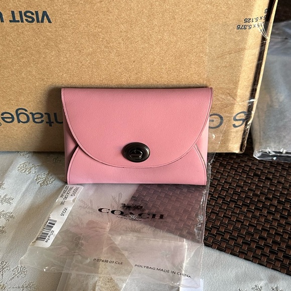 Coach Turlock Card Case - Picture 4 of 12